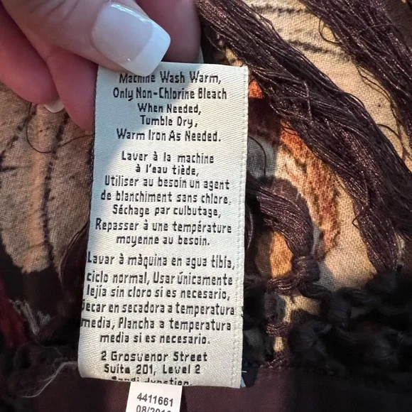 *RARE*Pottery Barn•Embroidered Fringed Tablecloth - Picture 8 of 8